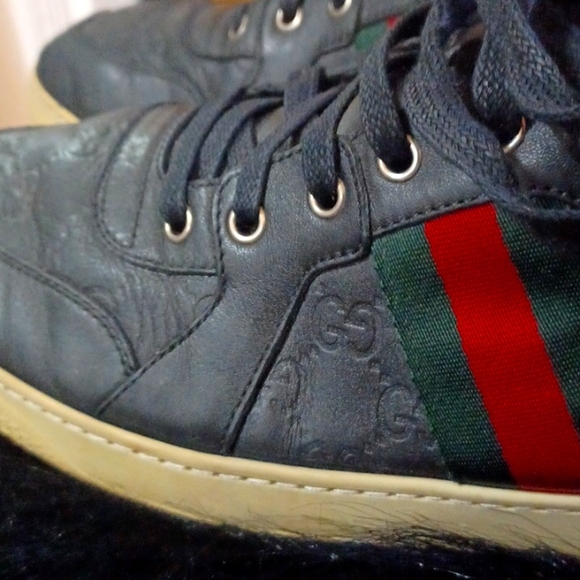 AUTHENTIC GUCCI SIGNATURE  MONOGRAM ITALIAN LEATHER HIGH TOP SNEAKERS 12 - Picture 8 of 14